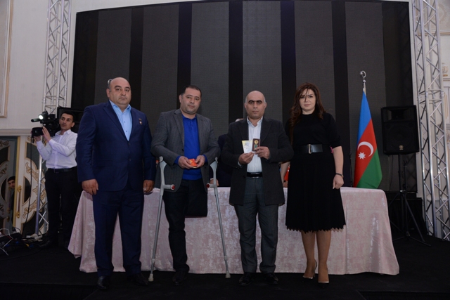 Nəsimi rayonunda 2 aprel döyüşlərinin şəhidləri ehtiramla yad edildi