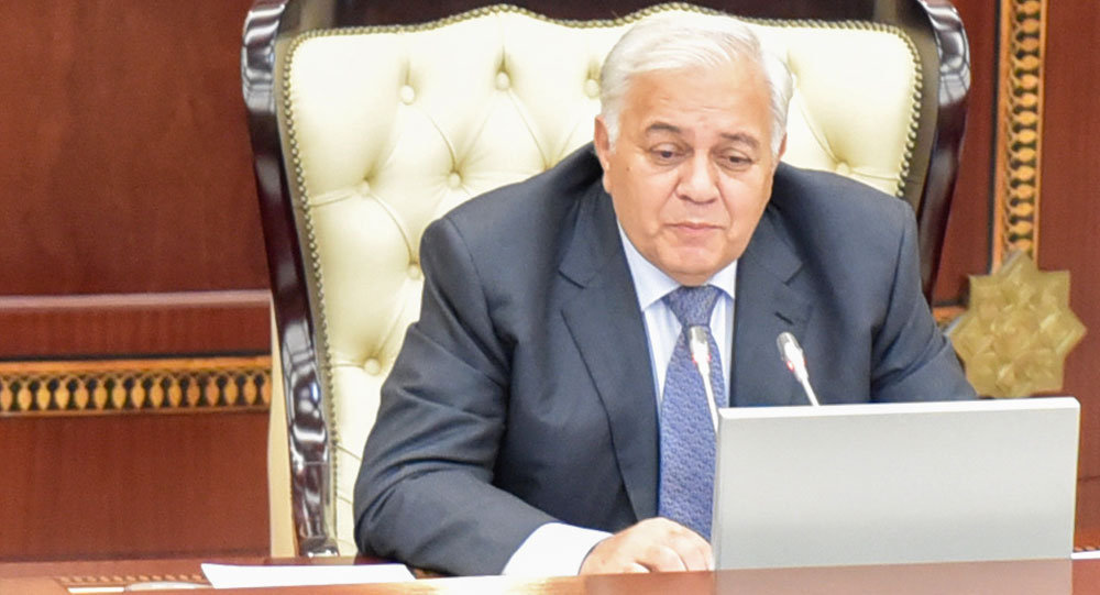 “Deputatları çağırın, deyəsən, boğazları quruyub, çay içməyə gediblər” - Oqtay Əsədov