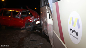 Bakı Metropoliteninə məxsus mikroavtobus qəzaya uğrayıb - VIDEO