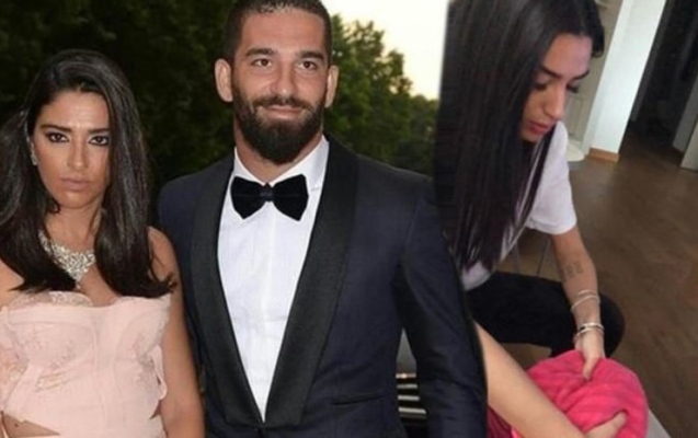 Arda Turan arvadının bu fotosuna görə tənqid olundu