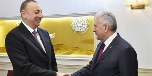 Türkiyənin baş naziri İlham Əliyevi təbrik etdi