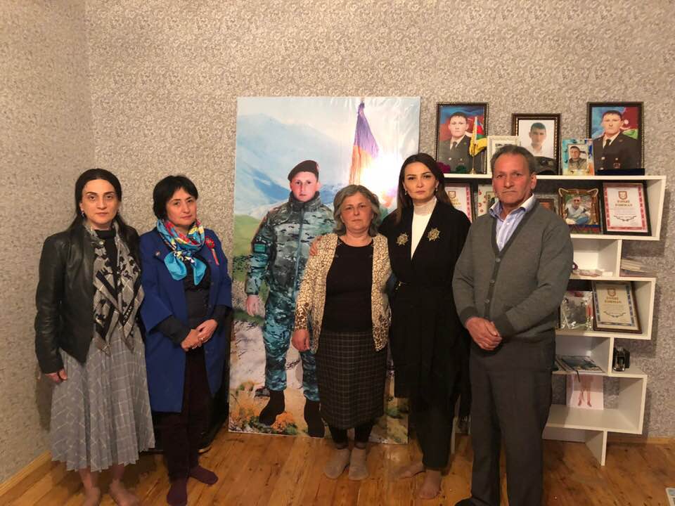 Qənirə Paşayeva Xaçmaz və Neftçalada Aprel döyüşlərinin şəhidlərinin ailələrini ziyarət etdi
