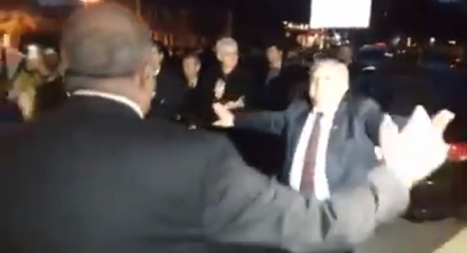 Hadi Rəcəbli prezidentin qələbə konsertində hər kəsin içində belə oynadı - VİDEO