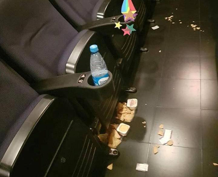 Bakıda məşhur kinoteatrda biabırçı görüntü - Bunu kim edib? (FOTO)