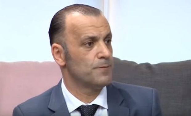 "Faytonçu Nazim" onu ziyana salan həkimə uduzdu