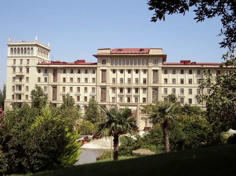 Prezident Nazirlər Kabinetinin yeni üzvlərini təyin etdi