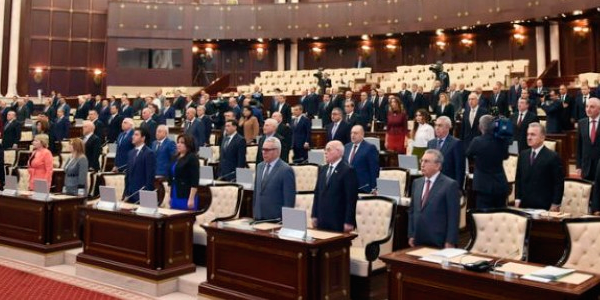 Milli Məclisdə deputatların sayı azaldı