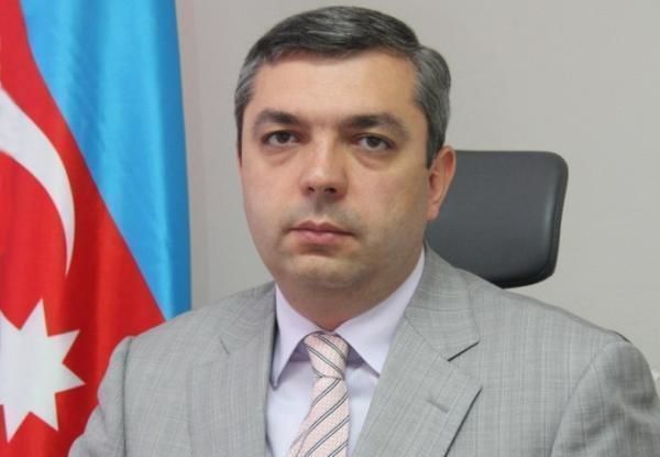Ramiz Mehdiyev Samir Nuriyevi kollektivə təqdim etdi