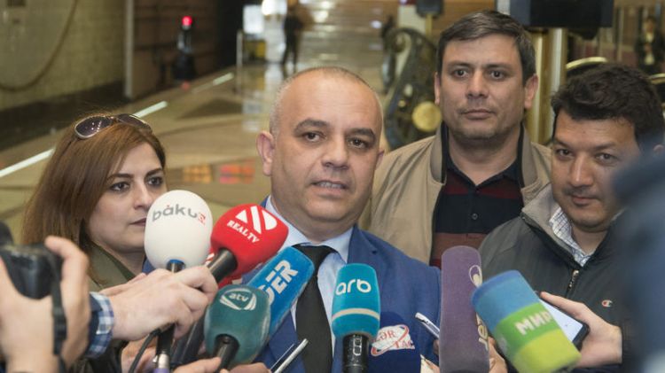 Metropolitendən kənddən gələnləri təhqir edən işçi haqda açıqlama: "Şəxsi fikridir"