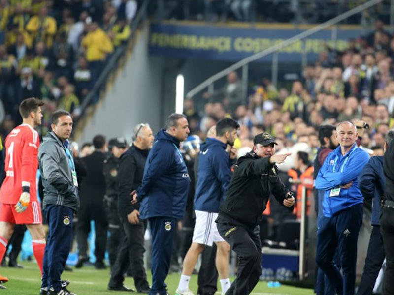 "Beşiktaş" "Fənərbağça" ilə oyundan imtina edə bilər