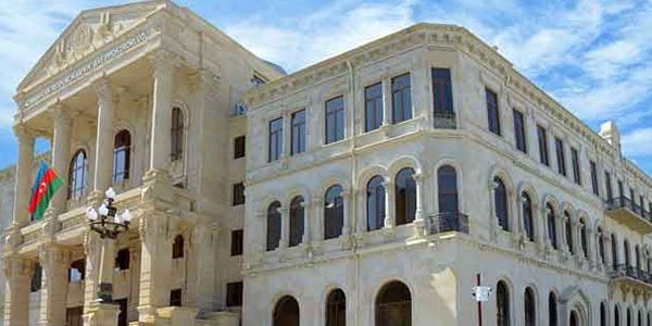 "Dərman mafiyası"na qarşı əməliyyat: Bakıda 5 vəzifəli şəxs həbs olundu 