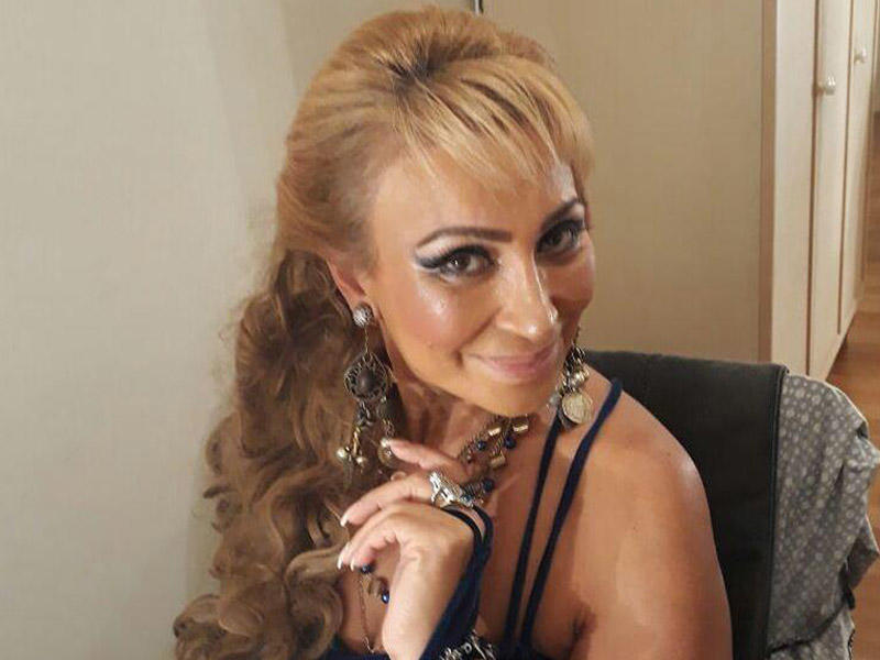 Əməkdar artist əsəbləşdi: "Həyat yoldaşından boşanan gəlib aktrisa olur"