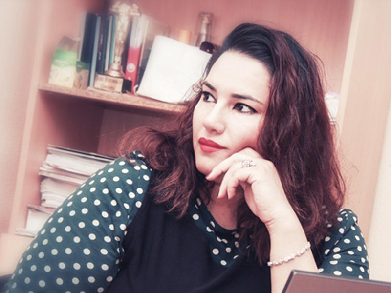 "Evli kişilərin qabağında soyunub, ailə dağıdırlar" - Aytən Səfərova
