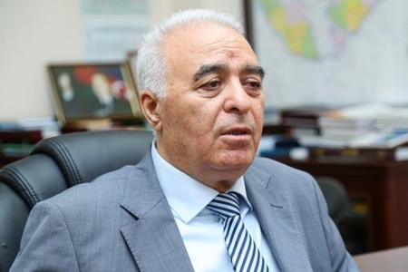 “Deputatın normal əmək haqqı olmalıdır ki, özünə kostyum alıb geyinsin”