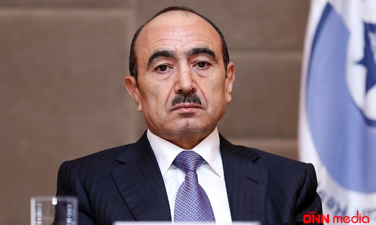 Əli Həsənov: “Azərbaycanda sosial şəbəkə istifadəçilərinin sayı 3 milyondan artıqdır”