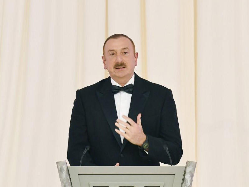 İlham Əliyev: "Bizim inkişafımızın təməlində Heydər Əliyev siyasəti dayanır"