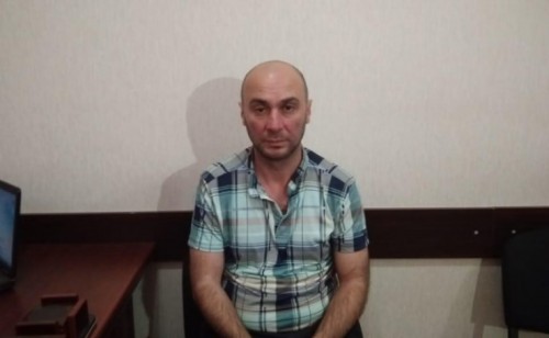 Azərbaycanda əmi qardaşı qızının keçmiş evini taladı