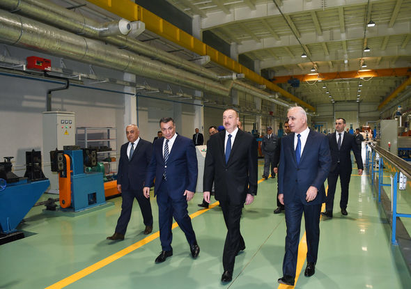 İlham Əliyev zavodun açılışında