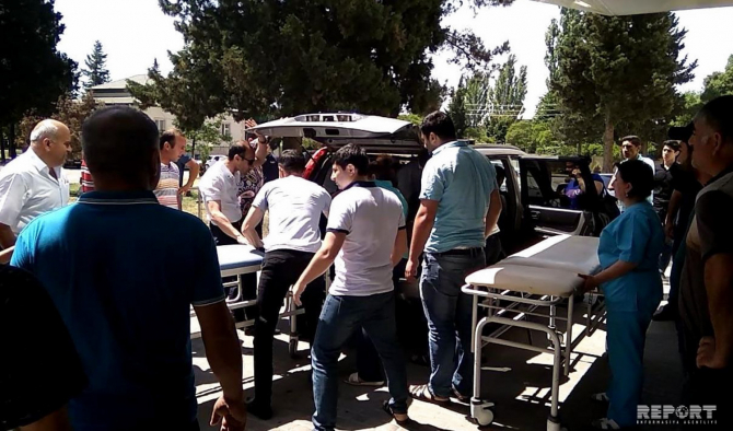 "07" "KamAZ"la toqquşdu, 3 nəfər xəsarət aldı - VİDEO