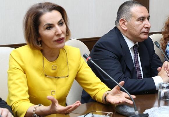 "Rüstəm İbrahimbəyov əsərləri ilə özünə nifrət qazandırır"