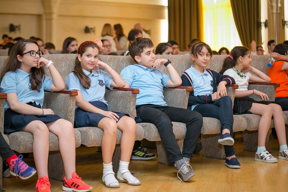 Azərbaycanda biznesmen və məmur övladlarının təhsil aldıqları özəl məktəblər –Dəhşətli qiymətlər