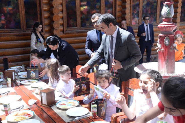 Nəsimi rayon İcra Hakimiyyəti uşaqlar üçün bayram tədbiri keçirdi - Fotolar