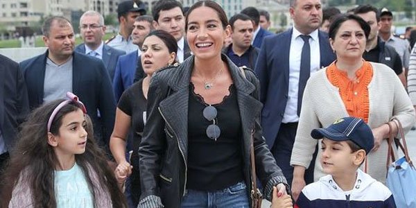 Arzu Əliyeva oğlu ilə festivalda - FOTO - VİDEO
