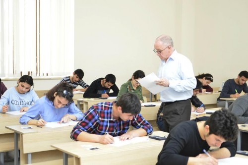 İmtahandan aşağı nəticə göstərən müəllimlərin dərs yükü minimuma endiriləcək - Rəsmi