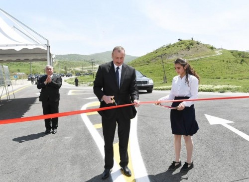 İlham Əliyev yol açılışında