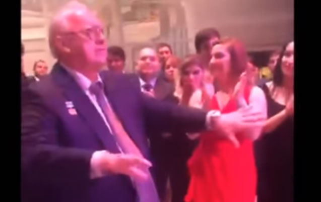 Cahangir Əsgərovun tvist rəqsi - Video