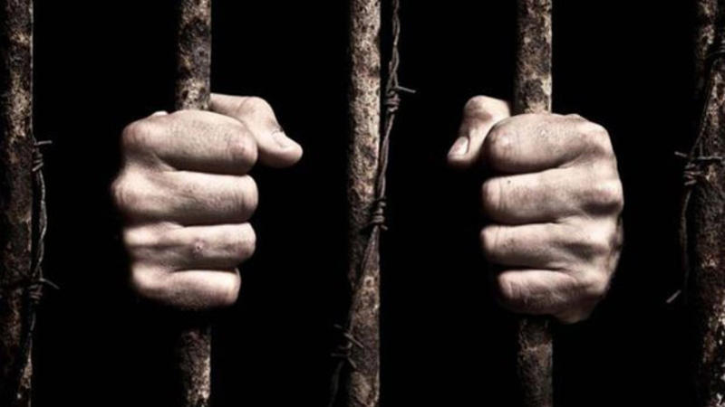 Azərbaycanda 15 yaşlı oğlandan azyaşlı məktəbliyə qarşı qandonduran hərəkət: yerə yıxdı və...