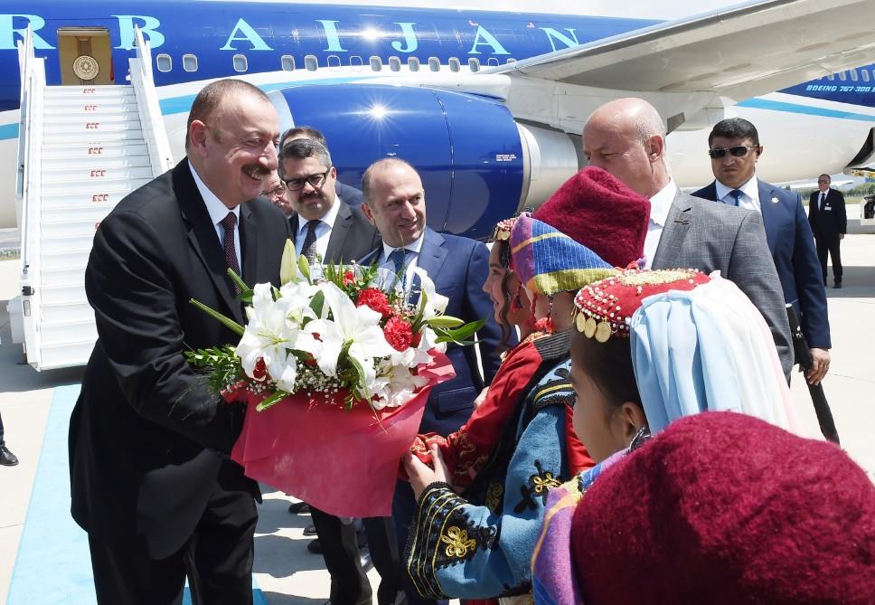 Prezident İlham Əliyev Türkiyəyə səfər edib - FOTO