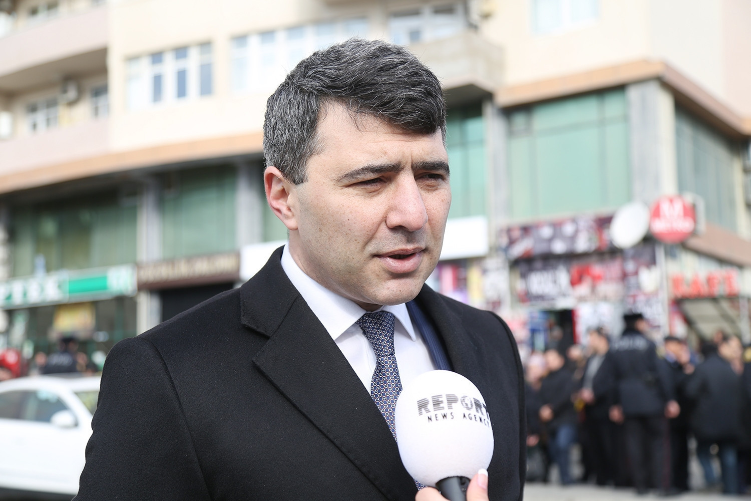 Nazir kütləvi zəhərlənmənin baş verdiyi rayona gedir