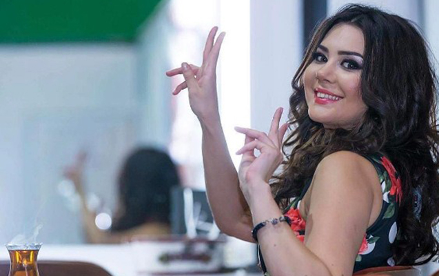 Ana olmağa hazırlaşan Oksana Rəsulova həyatını dəyişən gizli şəxsdən yazdı - FOTO