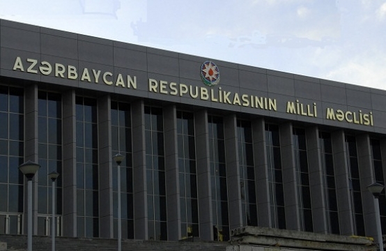 "Məmurların maaşı artırılsın"- Deputatdan təklif