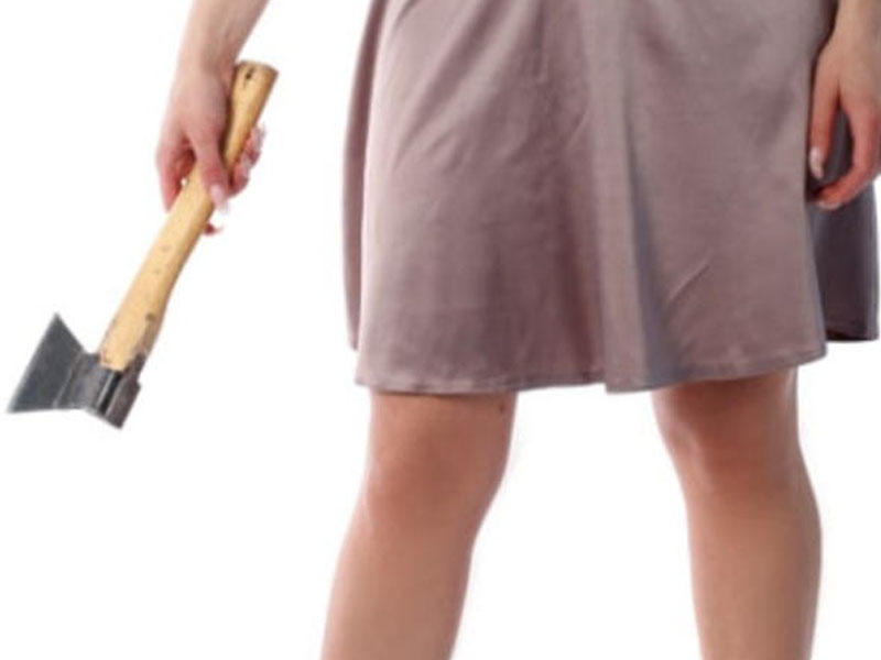 Rəfiqəsini balta ilə tikə-tikə doğradı, sonra... - Bakıda dəhşətli hadisə