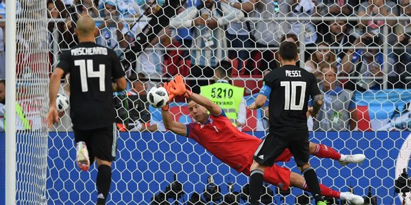 DÇ-də Messinin penaltisini dəf edən qapıçı "Qarabağ"da