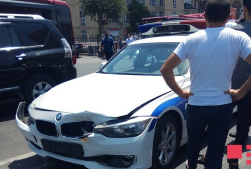 Yol polisi qəza törətdi