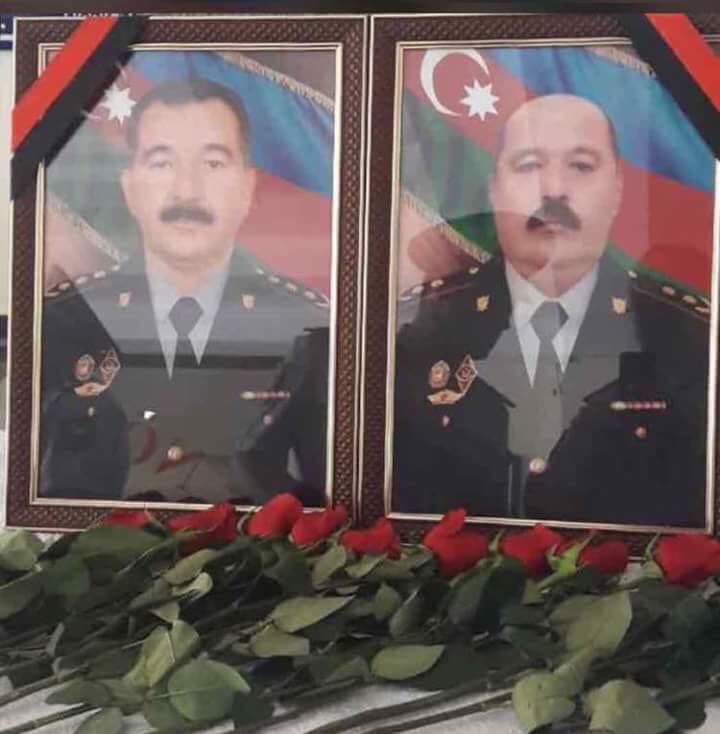 Prezident şəhid polkovnikləri təltif etdi
