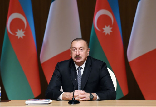 “Mən ölkəmizi tərifləməklə məşğulam, bunu gizlətmirəm”- Prezident