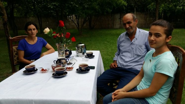 700 bal yığan qız qəzalı məktəbdə təhsil alıbmış - Məktəb bağlandı - VİDEO