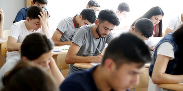 İmtahan nəticələri açıqlandı: 4 nəfər 700 bal toplayıb