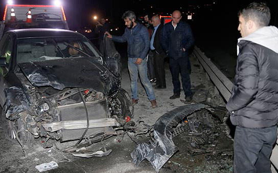 Bakıda ağır yol qəzası - Hər 2 sürücü öldü