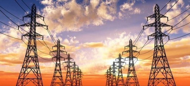 Qubada elektrik dirəyində yanğın - bir neçə kənd işıqsız qaldı