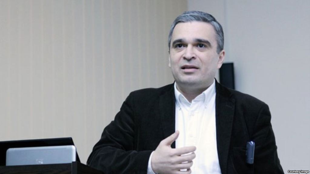 YAP-çı deputat: “Allah İlqar Məmmədova ağıl versin!”