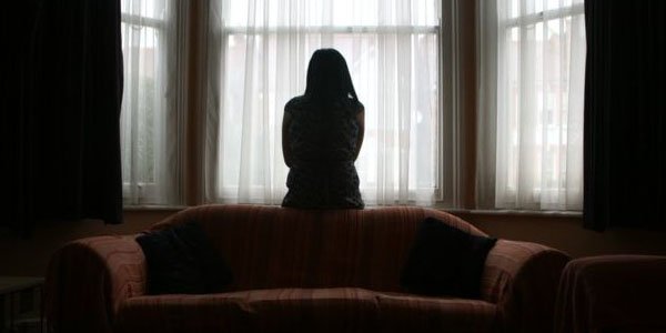 Ailədaxili zorakılıq qurbanı olan qadın: "Məni elə döyürdü ki..."