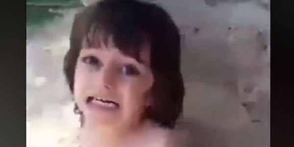 Azərbaycanlı ata övladını vəhşicəsinə belə döyür - Polis işə qarışdı VİDEO (18+)