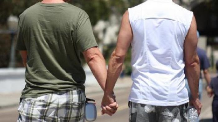 "Məhəllədə dedilər ki, atan bir neçə nəfərlə cinsi əlaqədə olub" - Homoseksual atasını öldürən oğul