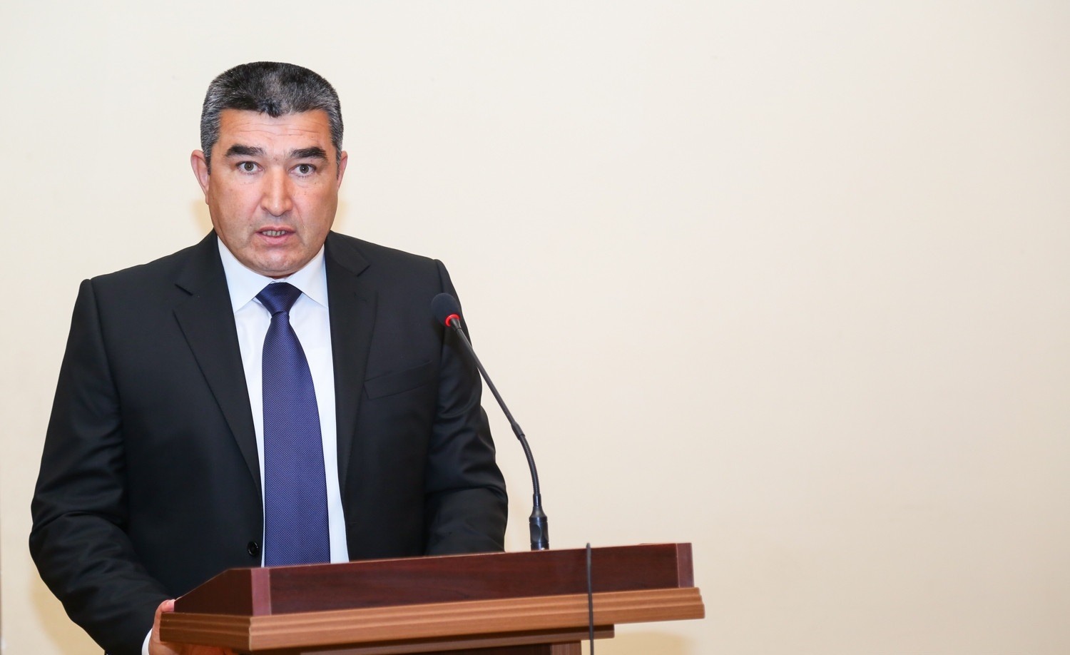Prezident Etibar Pirverdiyevi işdən çıxardı - SƏRƏNCAM