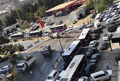 Bakıda böyük tıxac: Bu yollarda hərəkət tamamilə dayanıb - FOTO